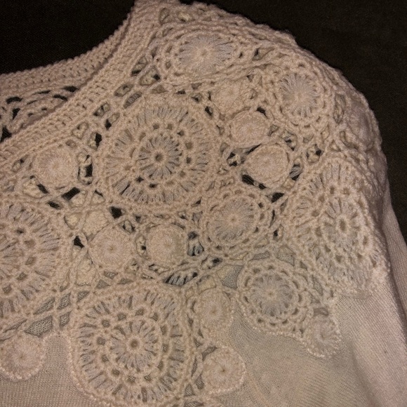Anthtopologie Knitted & Knotted Ivory Floral Flower Sweater S 3/4 Sleeves - Picture 3 of 8